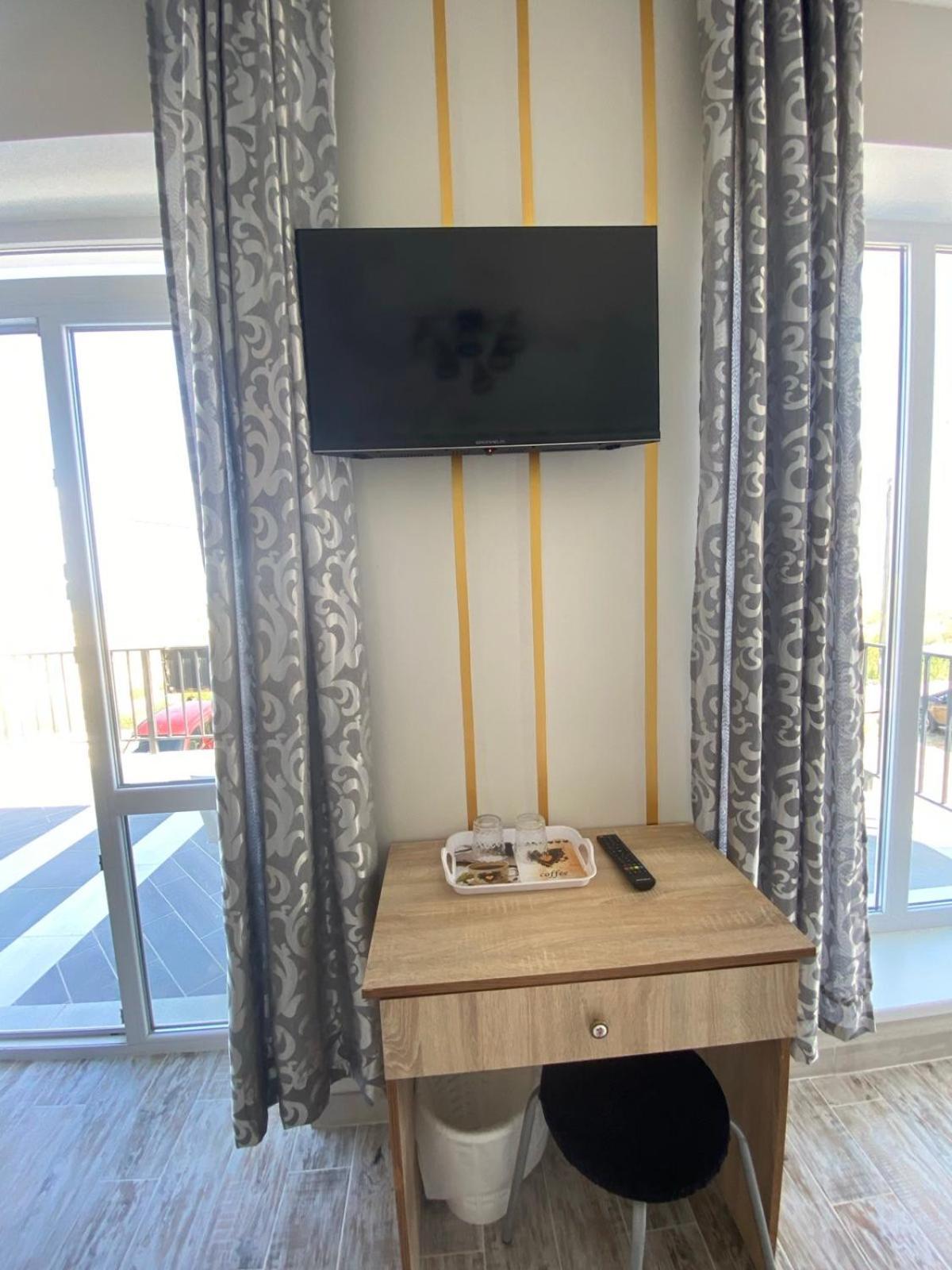 Ля Вады Hotel Zatoka Ngoại thất bức ảnh